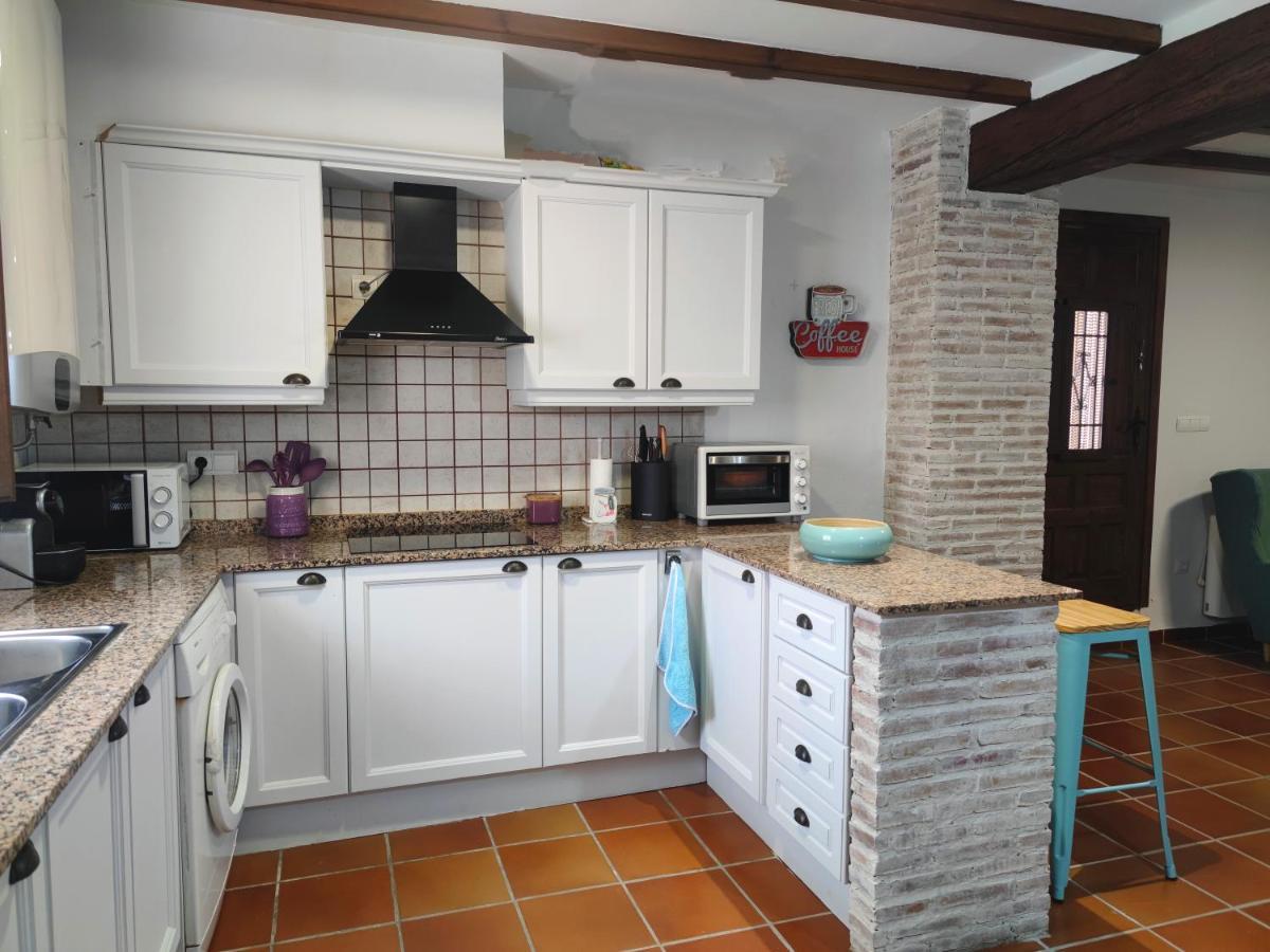 Masía de San Juan, casa rural renovada en Castillo con piscina y Aire Acondicionado Segorbe Exterior foto
